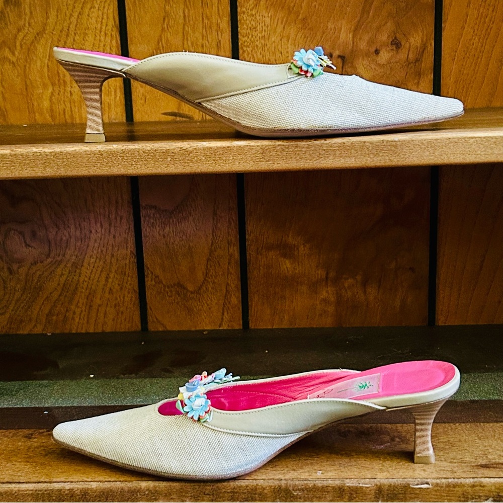 Lilly Pulitzer Natual Linen Lucky Flowers Pointed Toe Kitten Heel Mules size 6 M - Picture 6 of 15